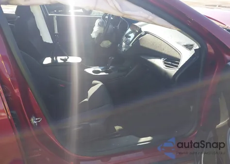 2018 Chevrolet Malibu Lt z USA, uszkodzony, nr VIN 1G1ZD5ST3JF110404